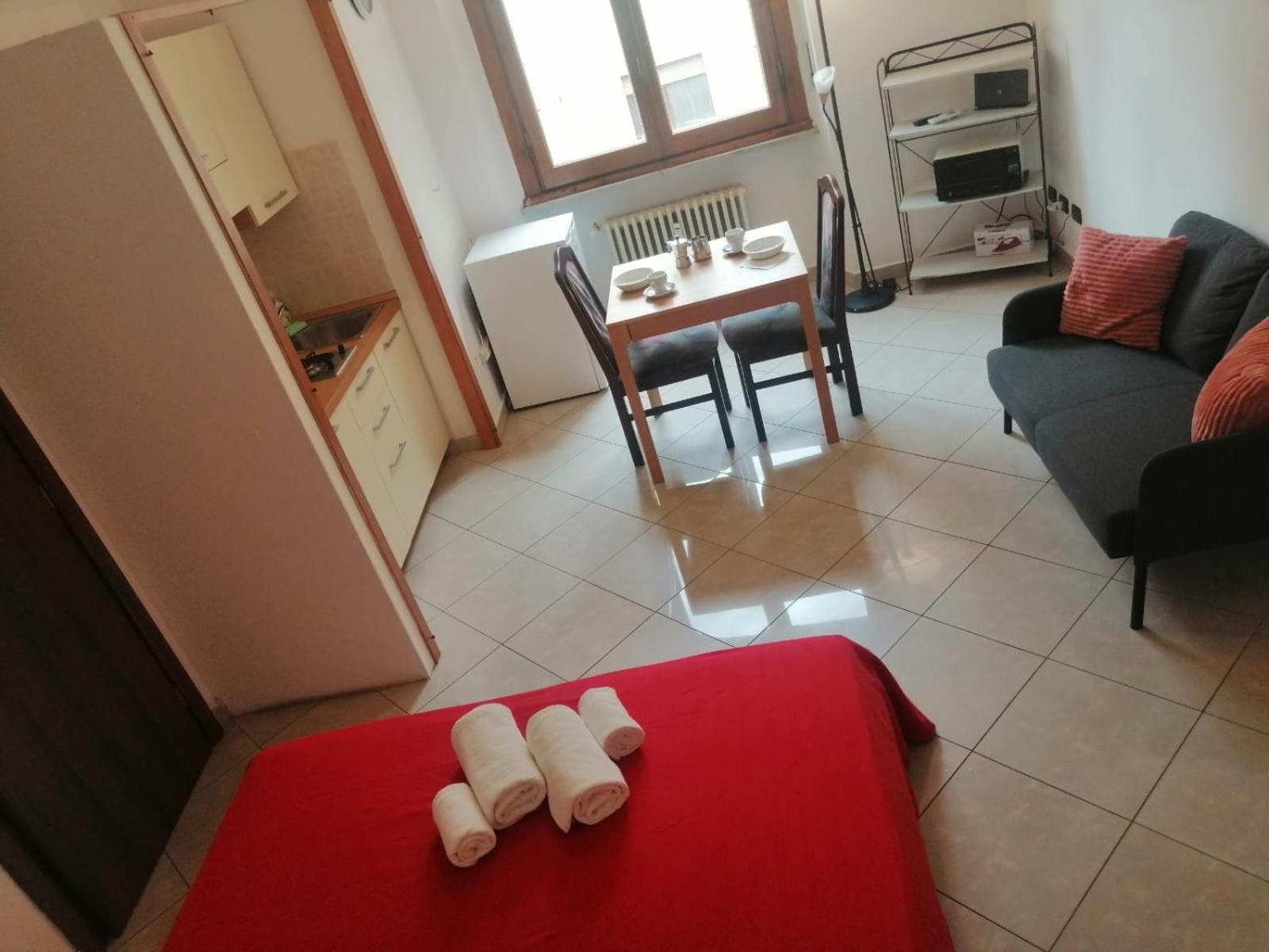 Apartment In Front Of The Train Station! Флоренция Екстериор снимка